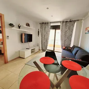 apartament-lloret-de-mar-with-terrace.topcostabravahotels.com/